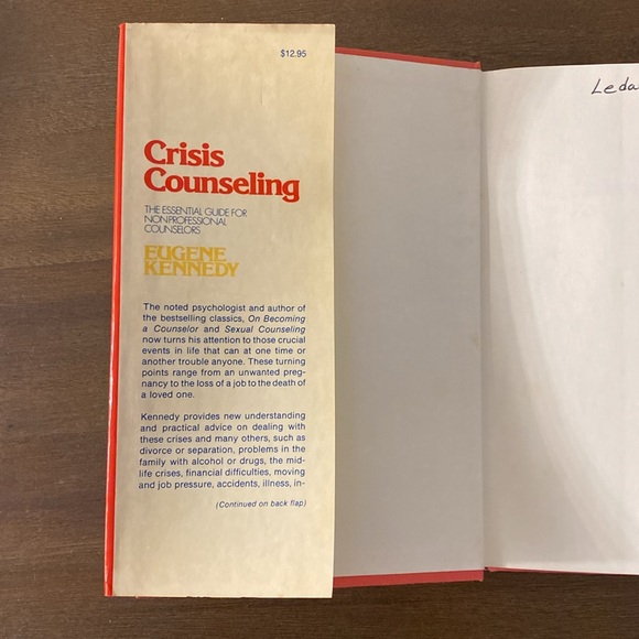 Crisis Counseling The Essential Guide for Nonprofessional Counselors, 1981 - Picture 2 of 13